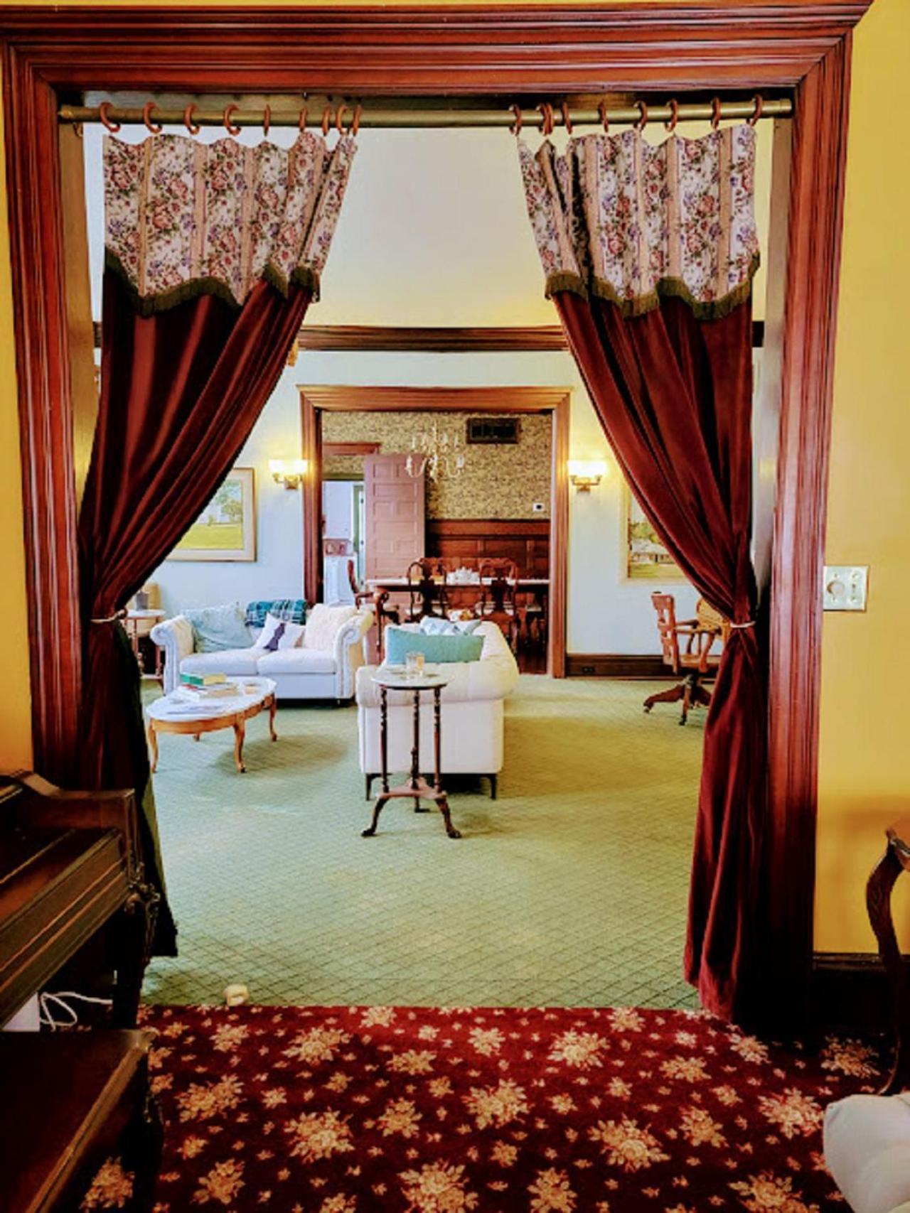 The Kings Throne Inn And Guest House Toledo Exterior foto